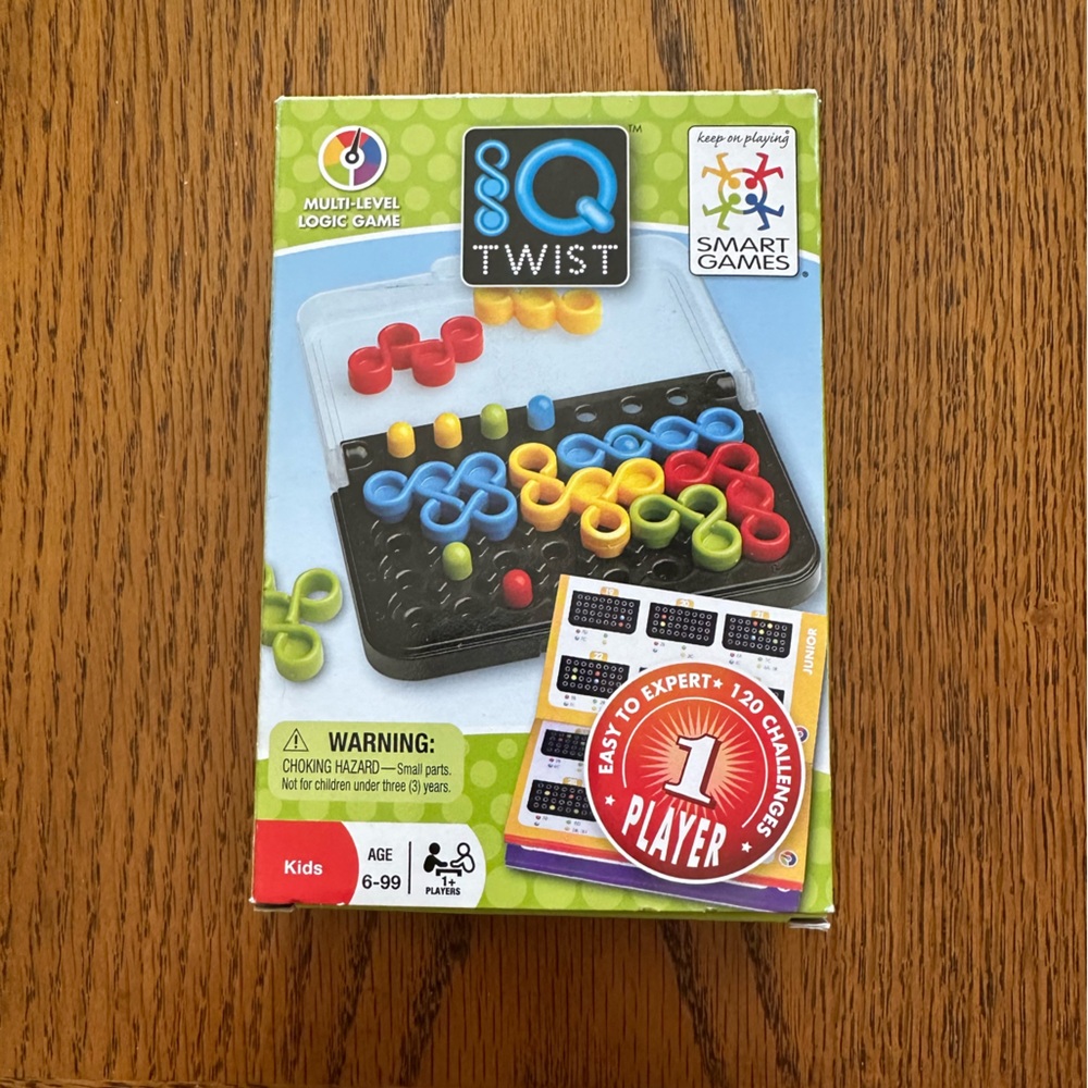 IQ Twist Logic Puzzle - Colorful Challenge Brain Teaser Like New